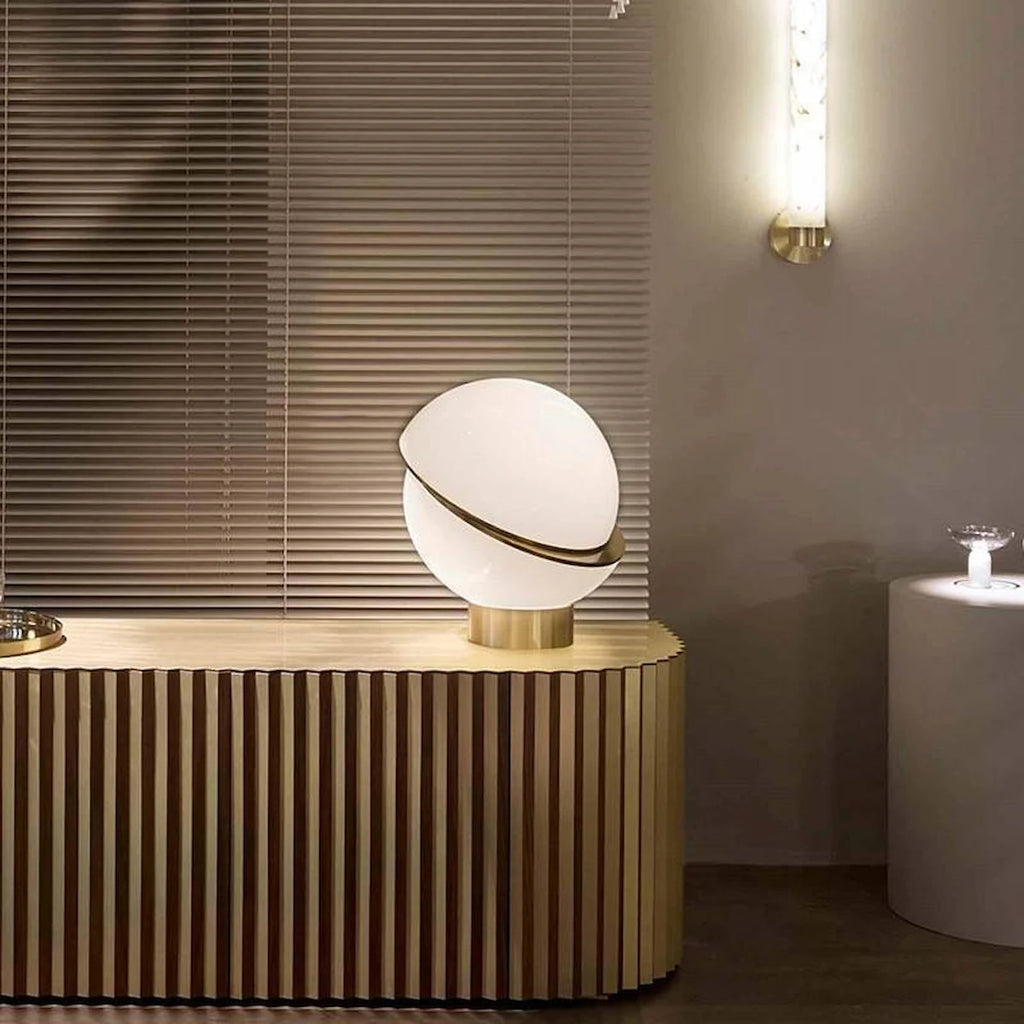 Luminaire sculptural haut de gamme pour décoration salon style minimaliste — Maison Oria