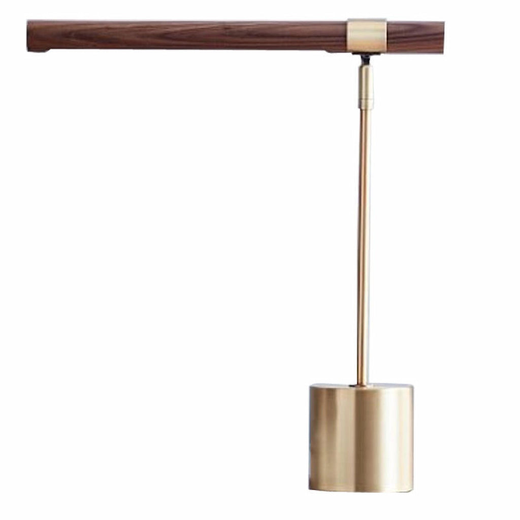 Lampe design L'Enclave Monceau 45cm en bois et métal doré brossé avec LED intégrée fond blanc  — Maison Oria